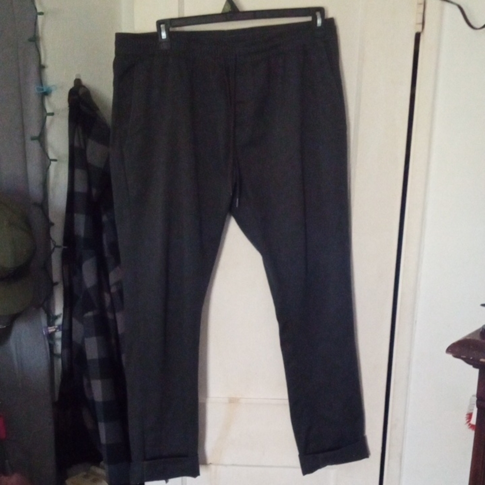 Volcom Men's Frickin Cross Shred Hybrid Pants In Charcoal. Sz. XL. Like New